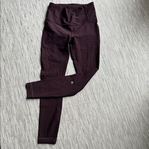 Lululemon Women's Size 8 Purple High Rise Speed Up 7/8 Activewear Leggings